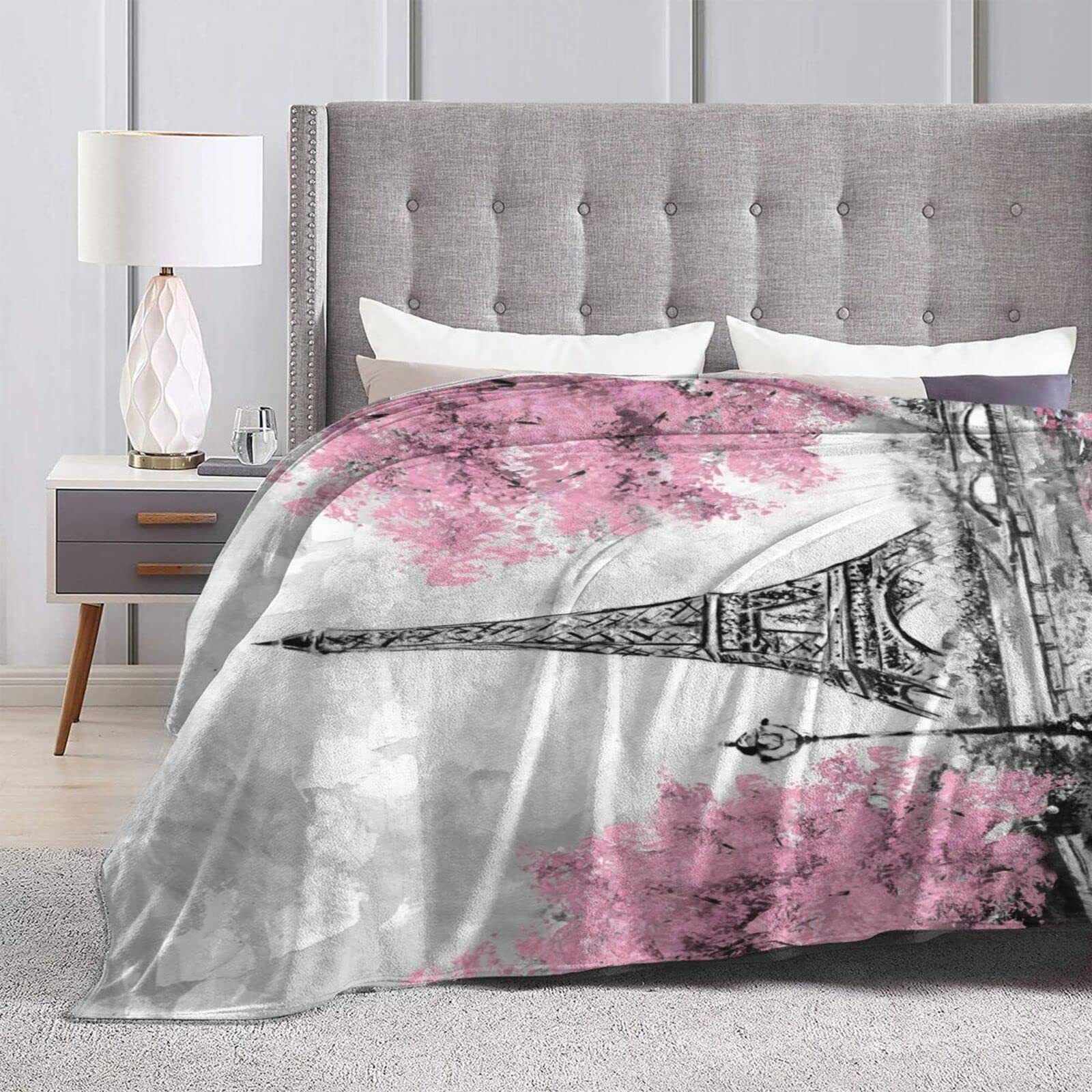 Eiffel Tower in Paris Printed  - Home Textiles Paris avaliação e preço